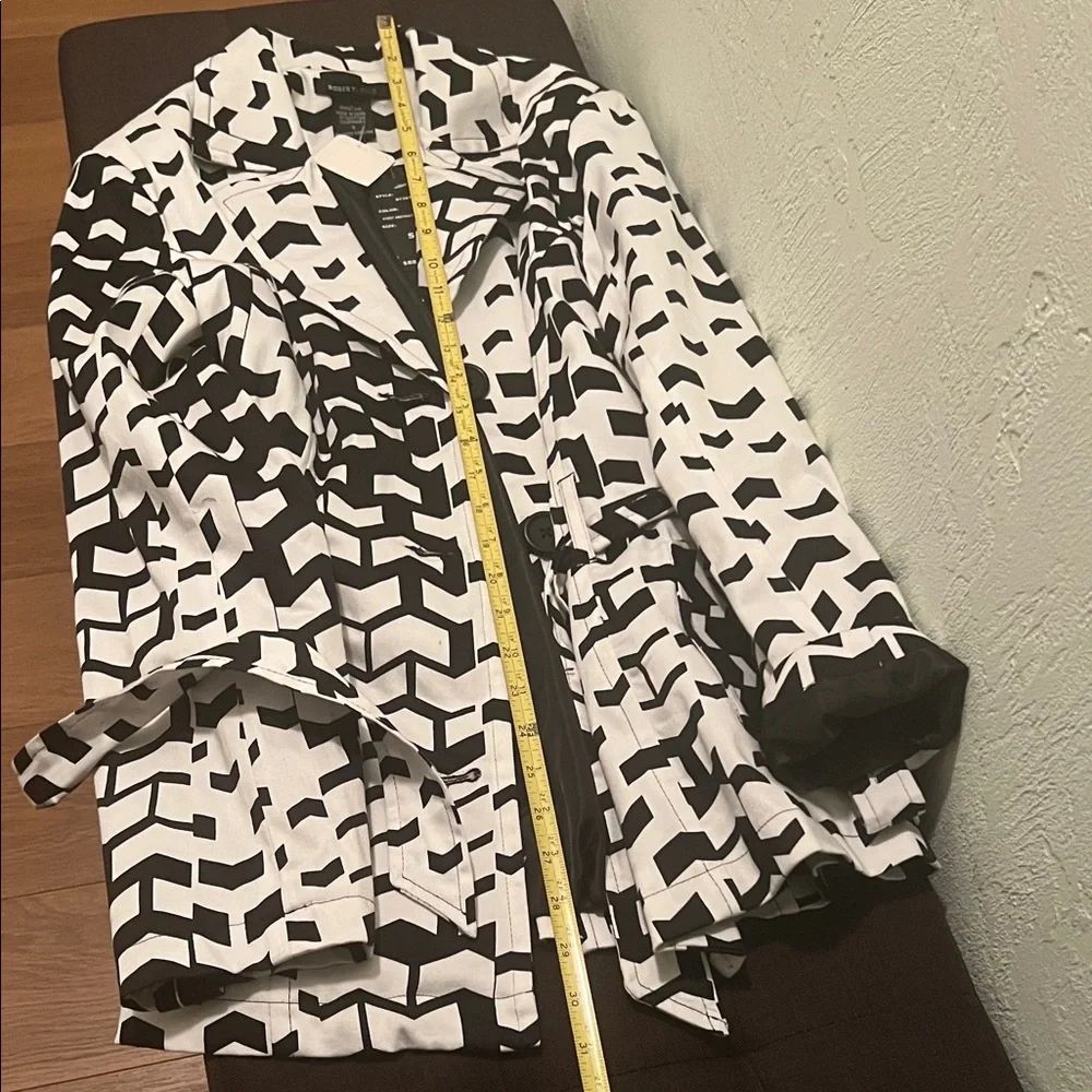 # 0996+ Stylish Abstract Chevron Black & White Women's Jacket “31 X 21” - Picture 4 of 6